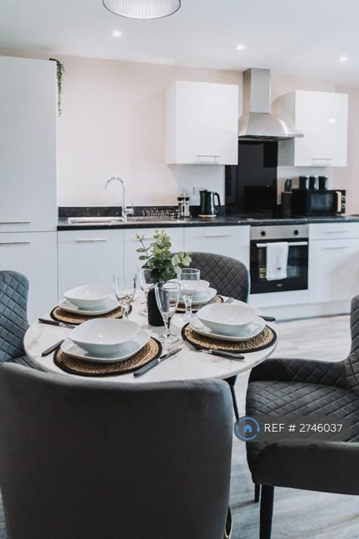 Kitchen/Dining Area