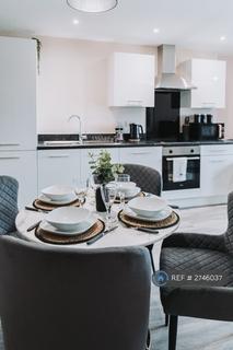 2 bedroom flat to rent, Portcullis House, Manchester, M15