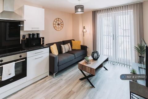 2 bedroom flat to rent, Portcullis House, Manchester, M15