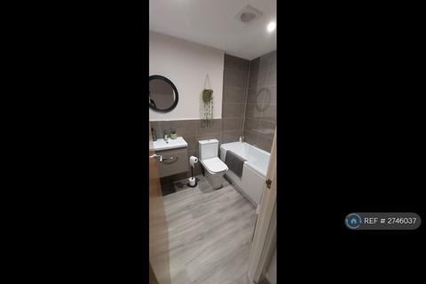 2 bedroom flat to rent, Portcullis House, Manchester, M15