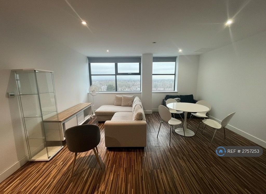 Living &amp; Dining Room