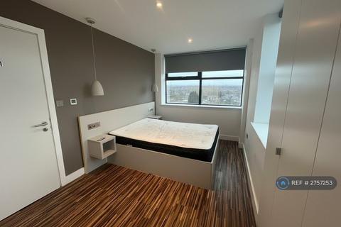 3 bedroom flat to rent, West Point, Old Trafford, Manchester, M16