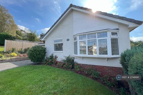 2 bedroom bungalow to rent, Sandhurst Grove, Stourbridge, DY8