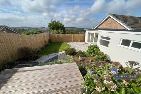 2 bedroom bungalow to rent, Sandhurst Grove, Stourbridge, DY8