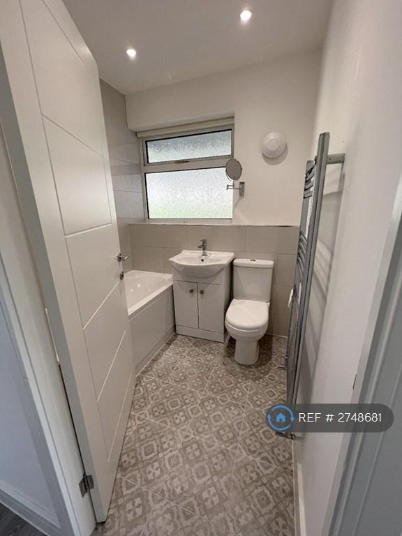 Main Bathroom