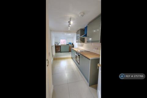 2 bedroom terraced house to rent, Edward Street, Milford Haven, SA73