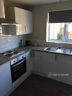 2 bedroom terraced house to rent, Barton Street, Macclesfield, SK11