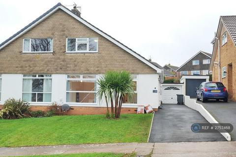 2 bedroom semi-detached house to rent, Manscombe Road, Torquay, TQ2