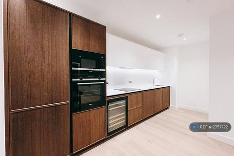 2 bedroom flat to rent, Majesty House, London, WC1X
