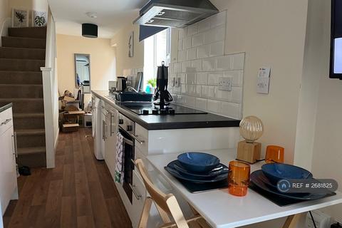 2 bedroom maisonette to rent, Wharf Road, Grantham, NG31