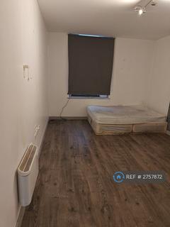 Studio to rent, Church Road, London, E10
