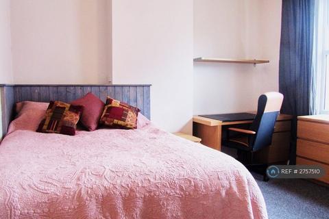 5 bedroom end of terrace house to rent, Queen Street, Eastville, Bristol, BS5