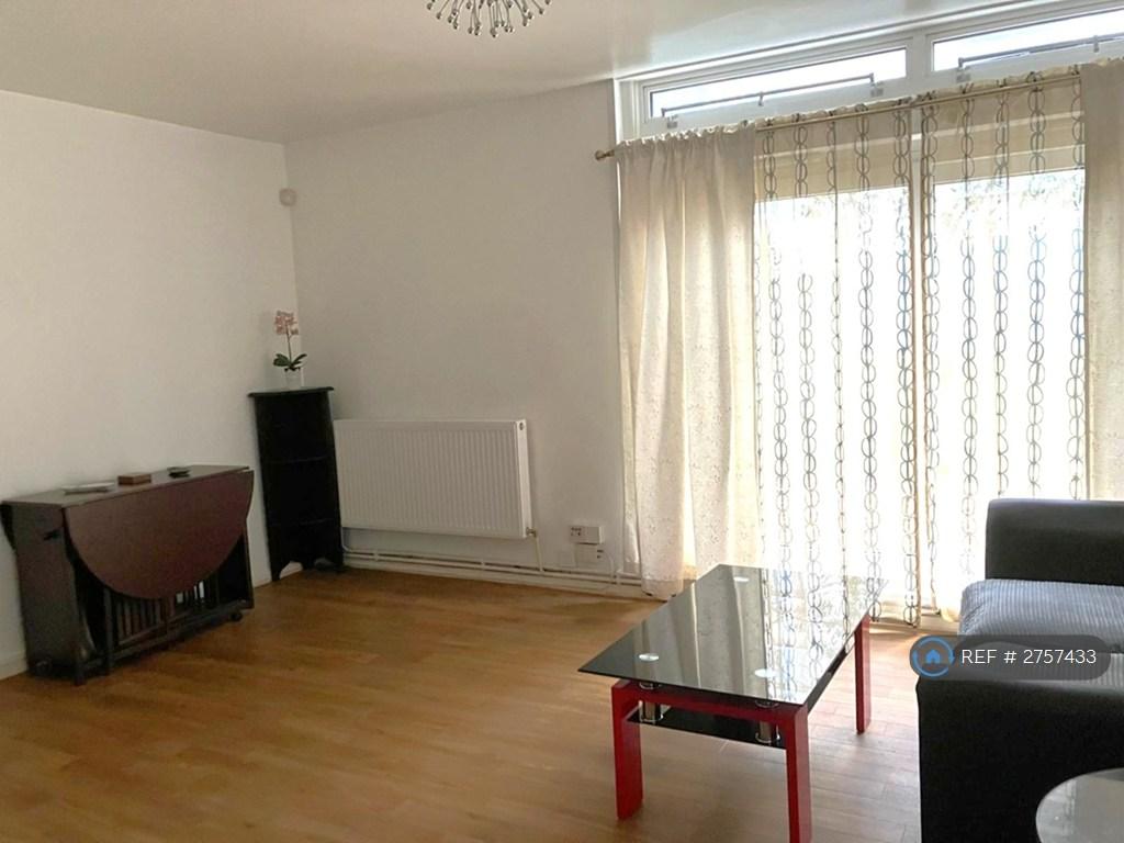 Lounge 1