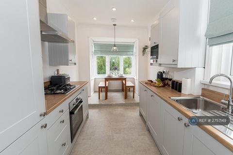 3 bedroom flat to rent, Beaufort Road, Bournemouth, BH6