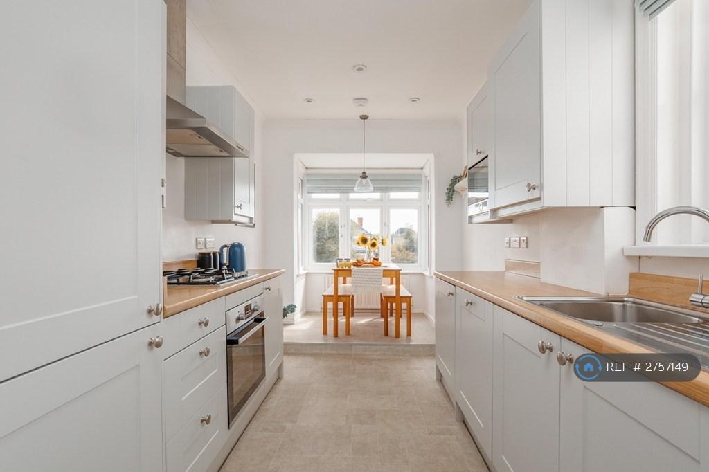 Kitchen/Dining Area
