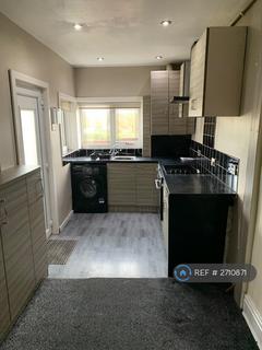 2 bedroom terraced house to rent, Tonge Moor Road, Bolton, BL2