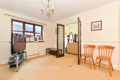 undefined, Westlake Avenue, Basildon SS13