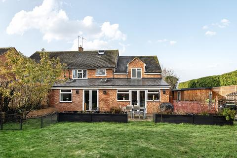 4 bedroom semi-detached house for sale, Elmbury Drive, Tewkesbury, Gloucestershire