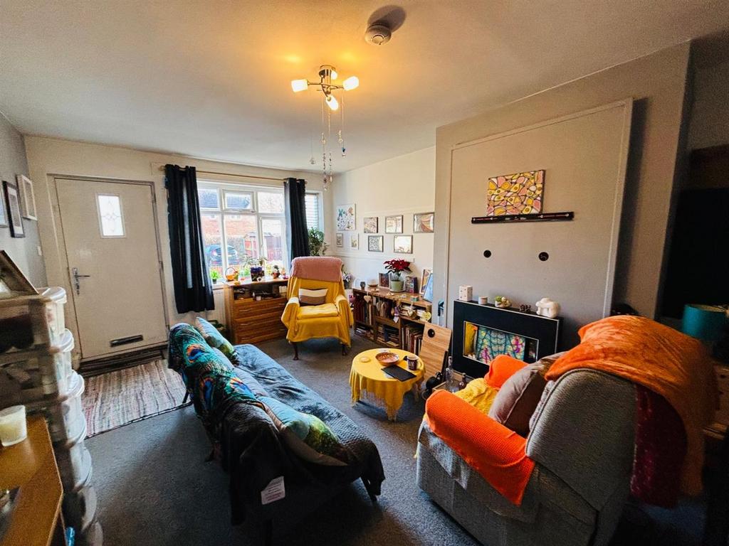 Living Room: