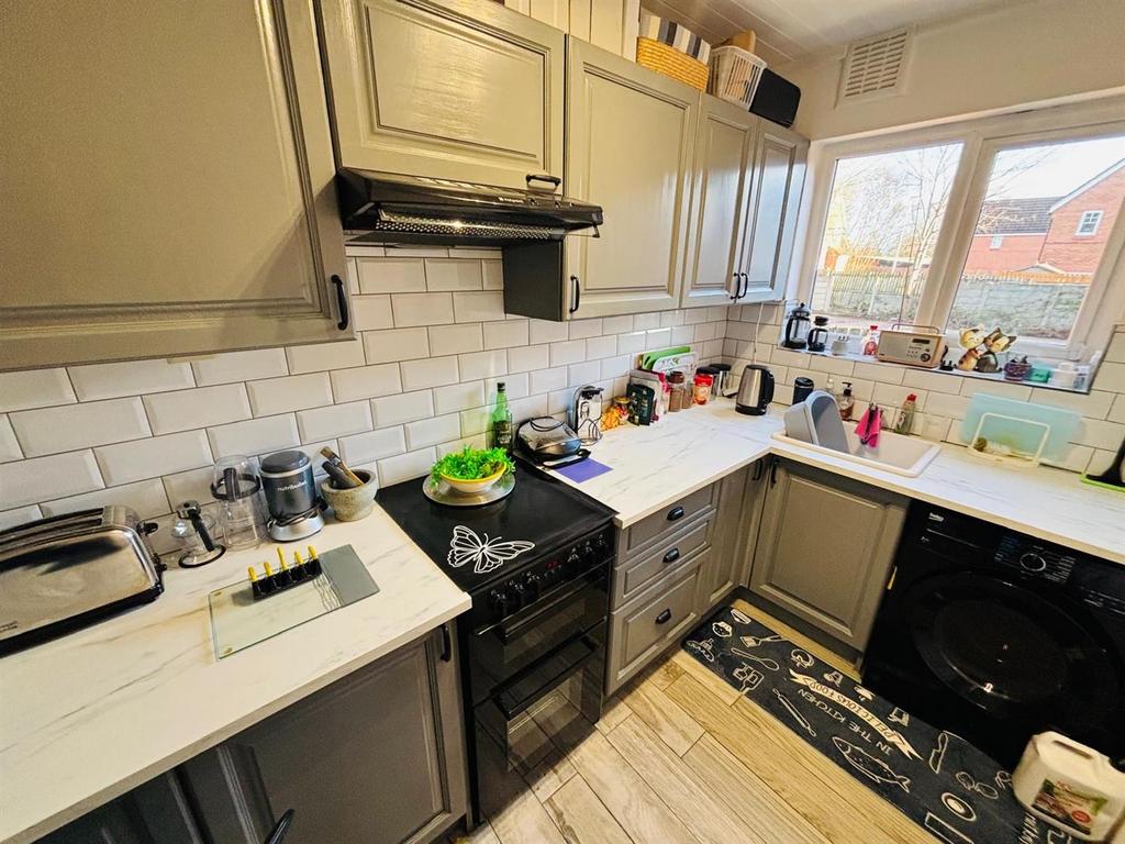 Fitted Kitchen:
