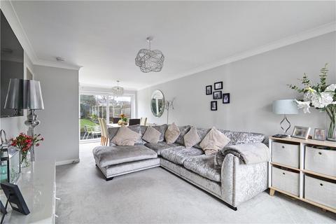 3 bedroom semi-detached house for sale, Kenworthy Garth, Leeds, West Yorkshire, LS16