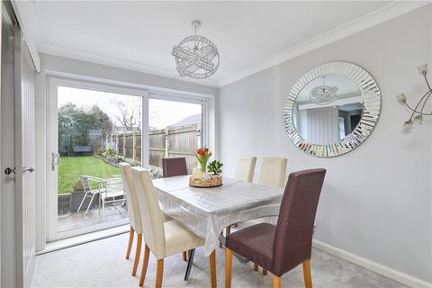 3 bedroom semi-detached house for sale, Kenworthy Garth, Leeds, West Yorkshire, LS16