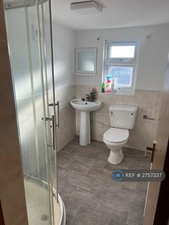5 bedroom semi-detached house to rent, Glenmore Street, Southend-On-Sea, SS2