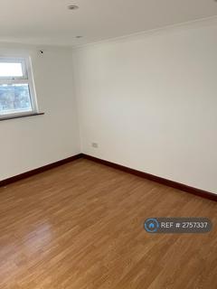 5 bedroom semi-detached house to rent, Glenmore Street, Southend-On-Sea, SS2