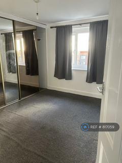 3 bedroom flat to rent, The Broadway, Loughton, IG10