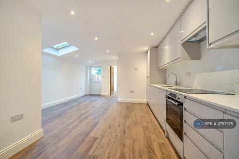3 bedroom flat to rent, Marlborough Road, Bounds Green, N22