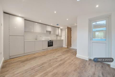 3 bedroom flat to rent, Marlborough Road, Bounds Green, N22