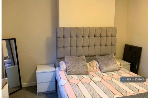 2 bedroom end of terrace house to rent, Foley Street, Stoke-On-Trent, ST4
