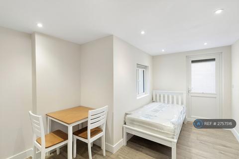 undefined, Hedge Place Road, Greenhithe, DA9
