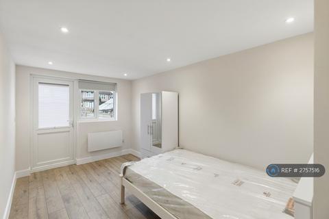 undefined, Hedge Place Road, Greenhithe, DA9
