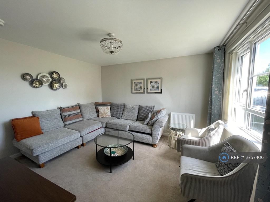 Lounge Pic 1