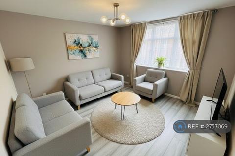 4 bedroom flat to rent, Tomlins Orchard, Barking, IG11