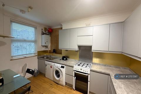 4 bedroom maisonette to rent, Ashmore Road, London, W9