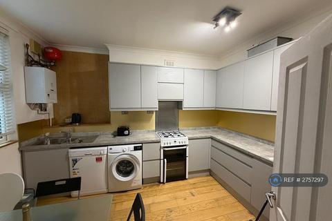 4 bedroom maisonette to rent, Ashmore Road, London, W9
