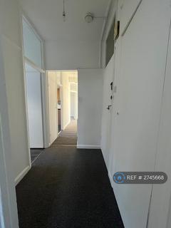 2 bedroom flat to rent, St Hillary, Leigh On Sea, SS9