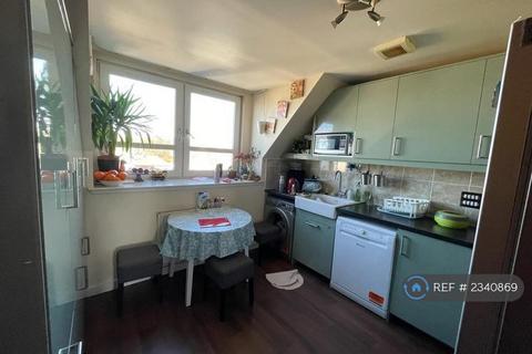 1 bedroom in a flat share to rent, Glasgow Road, Edinburgh, EH12