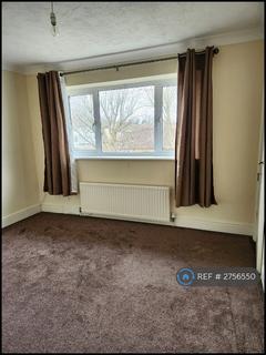 3 bedroom terraced house to rent, Fisher Close, Crawley, RH10