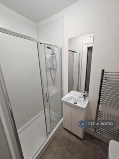 1 bedroom in a flat share to rent, West End Park Street, Glasgow, G3