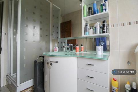 2 bedroom flat to rent, Quebec Drive, East Kilbride, Glasgow, G75