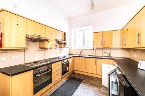 1 bedroom in a house share to rent, Beck Street, Hampshire PO1