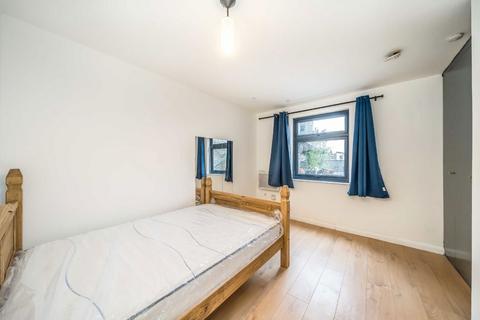 1 bedroom flat to rent, Edgeley Lane, London SW4