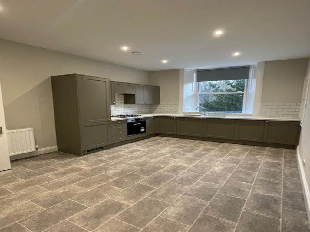 Kitchen 4