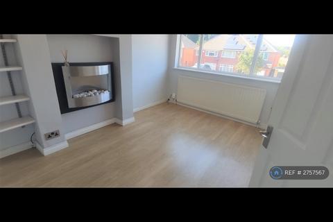 3 bedroom semi-detached house to rent, Nigel Avenue, Birmingham, B31