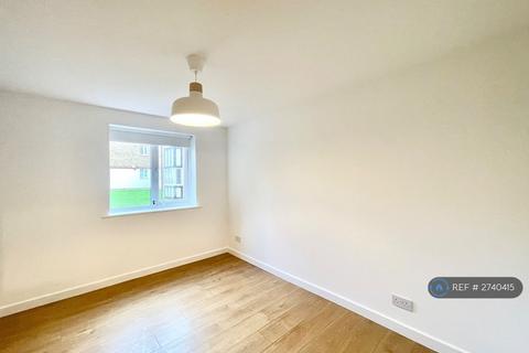 1 bedroom flat to rent, Woodland Grove, Epping, CM16