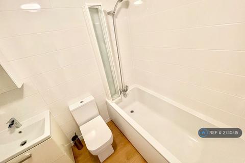 1 bedroom flat to rent, Woodland Grove, Epping, CM16