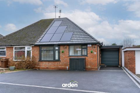 2 bedroom semi-detached bungalow for sale, Hinton Avenue, Alvechurch, B48